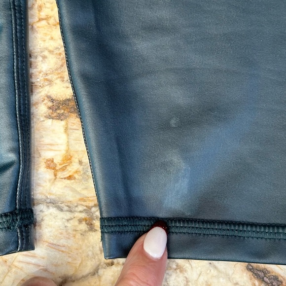 Gottex polyester spandex stretch forest green shiny rubberized leggings LG - Picture 7 of 8